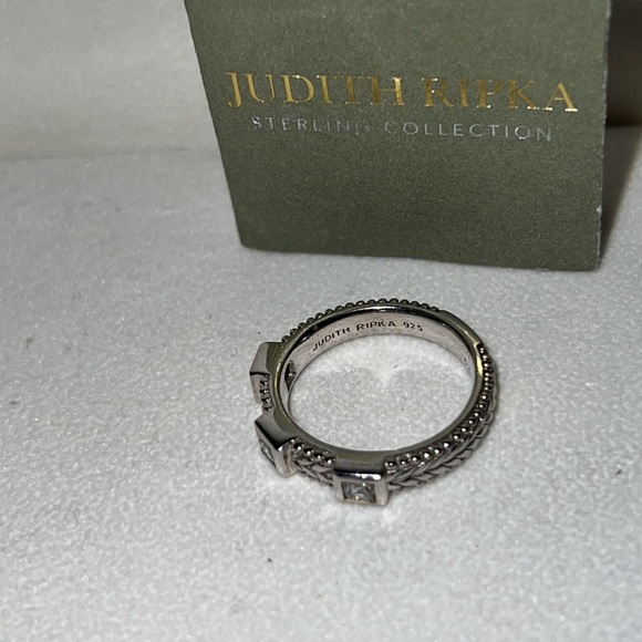 Judith Ripka size 7 stacking ring. - Picture 5 of 5